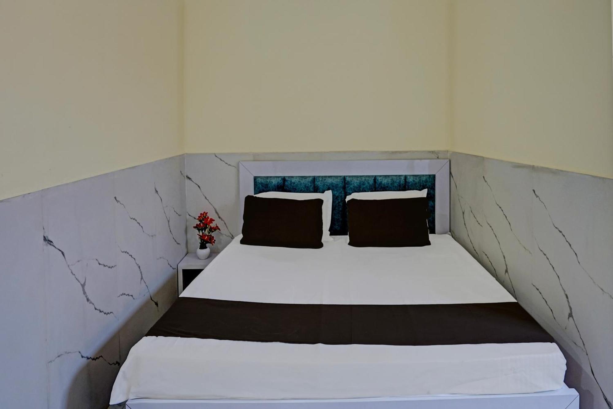 Hotel O Abhinav Hotel Noida Eksteriør billede