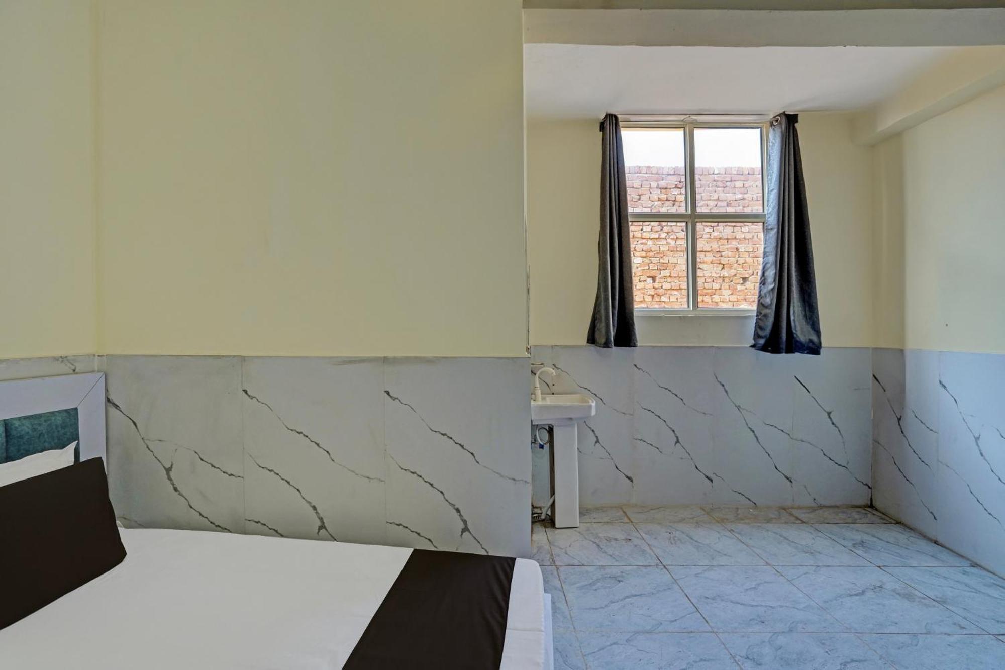 Hotel O Abhinav Hotel Noida Eksteriør billede