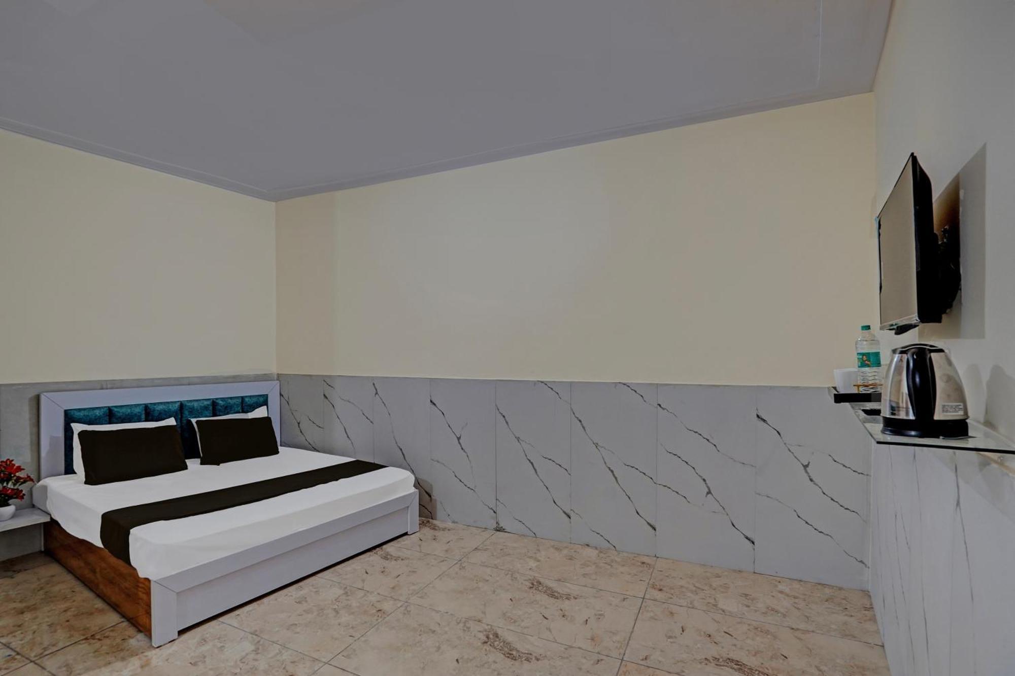 Hotel O Abhinav Hotel Noida Eksteriør billede