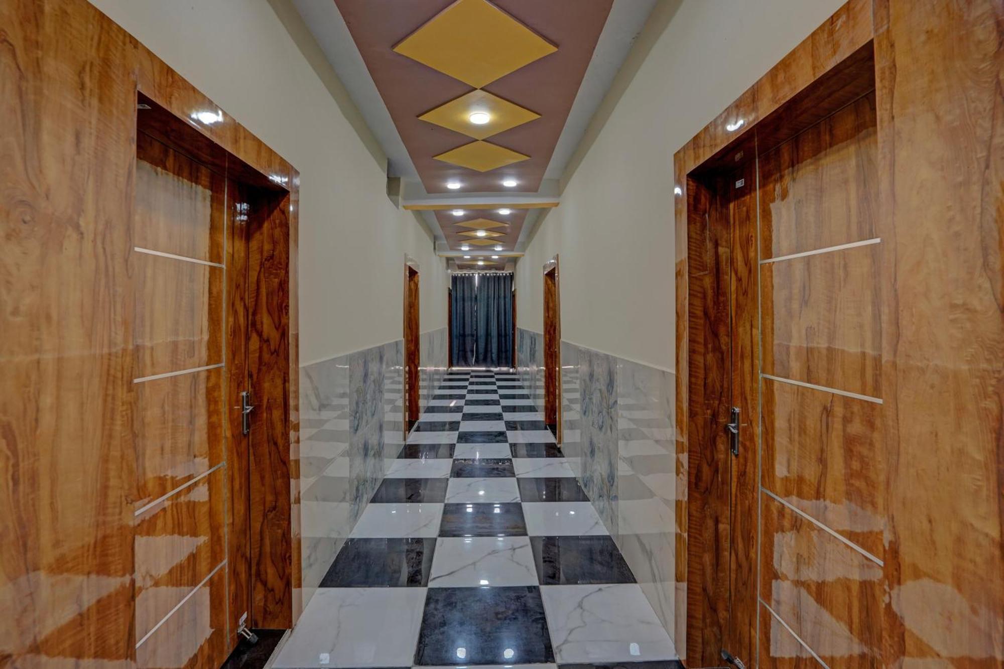 Hotel O Abhinav Hotel Noida Eksteriør billede