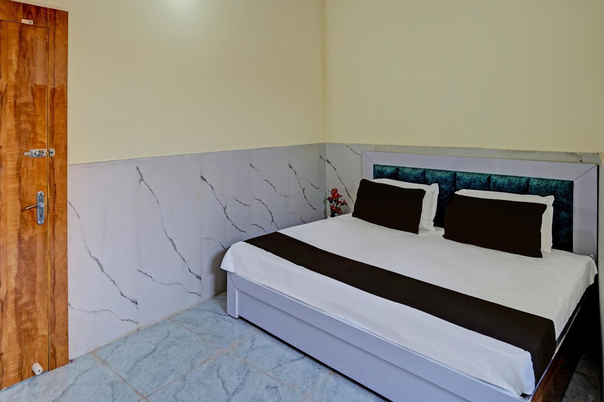 Hotel O Abhinav Hotel Noida Eksteriør billede