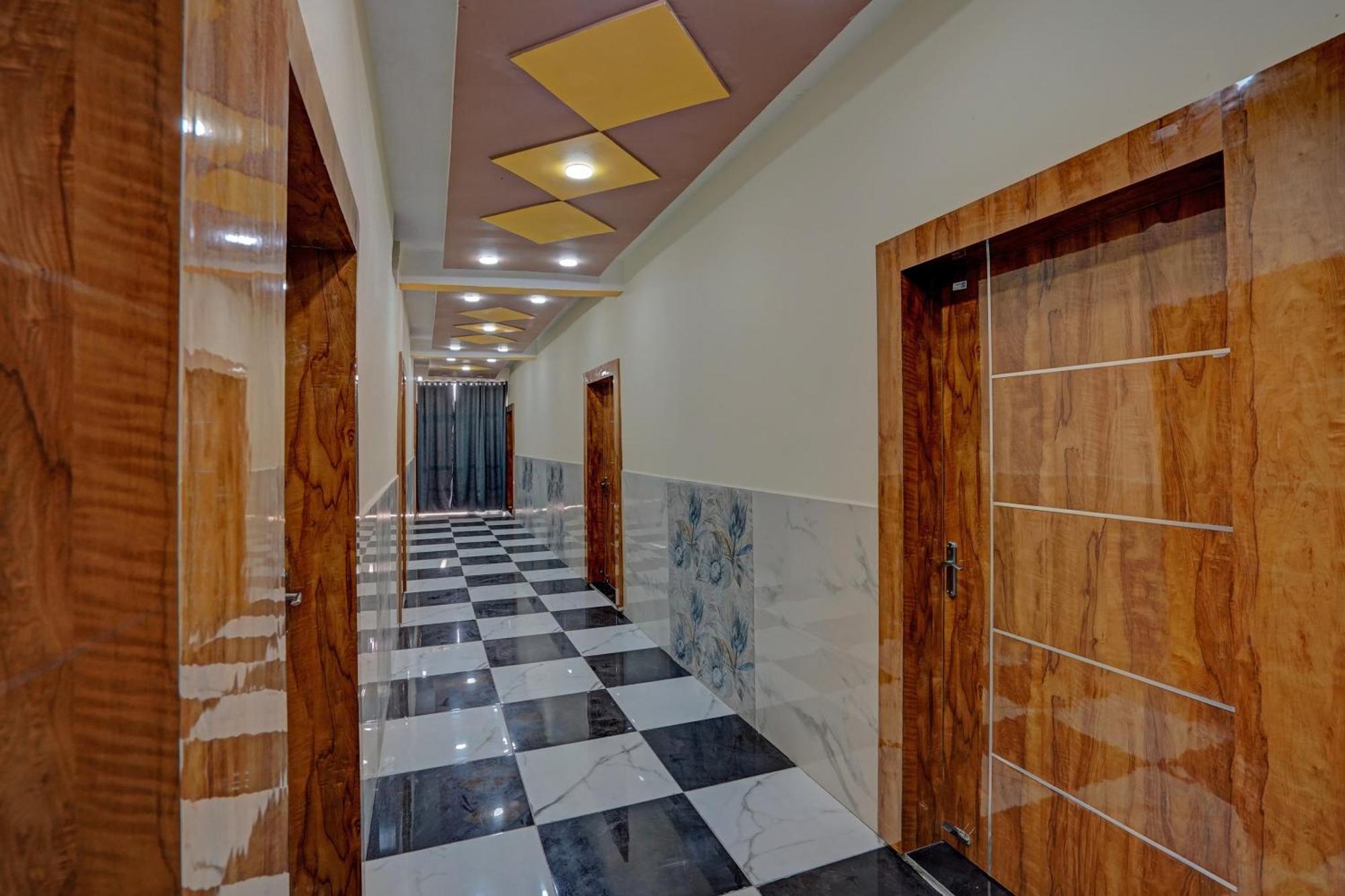 Hotel O Abhinav Hotel Noida Eksteriør billede